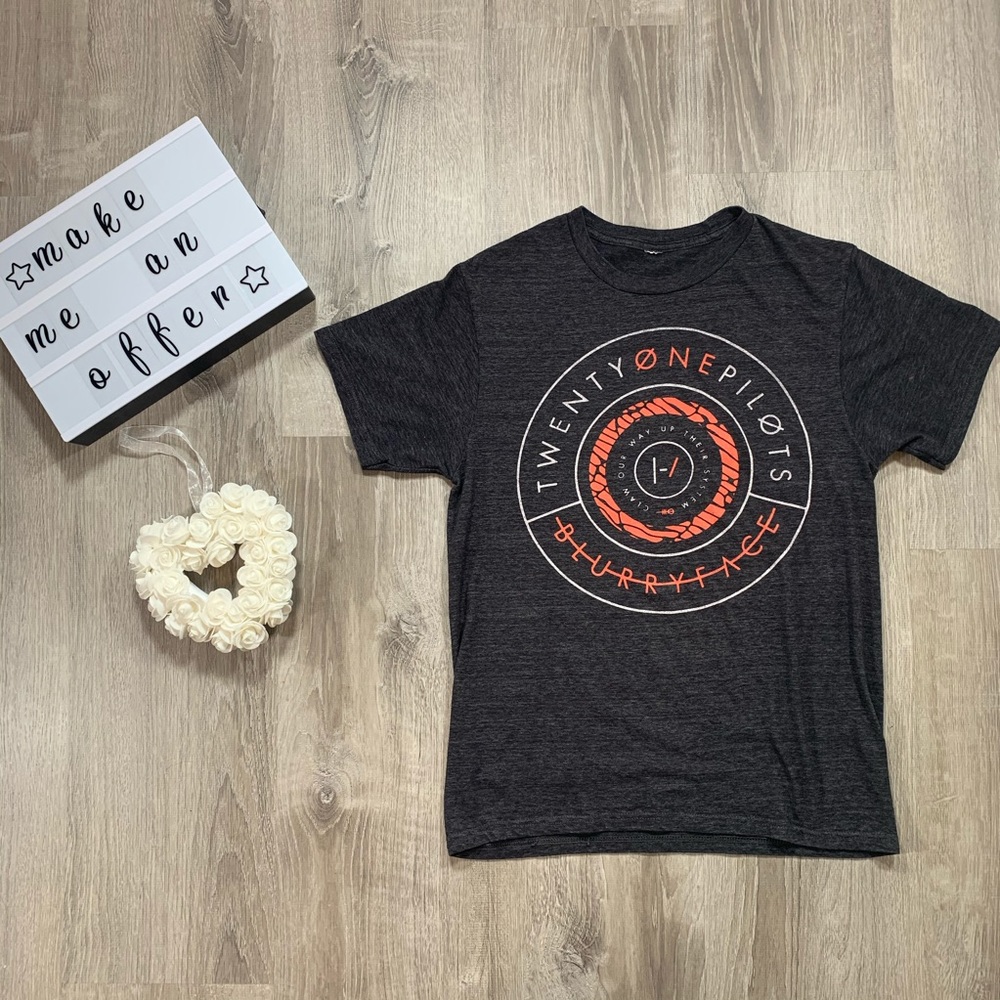 Twenty One Pilots tee shirt